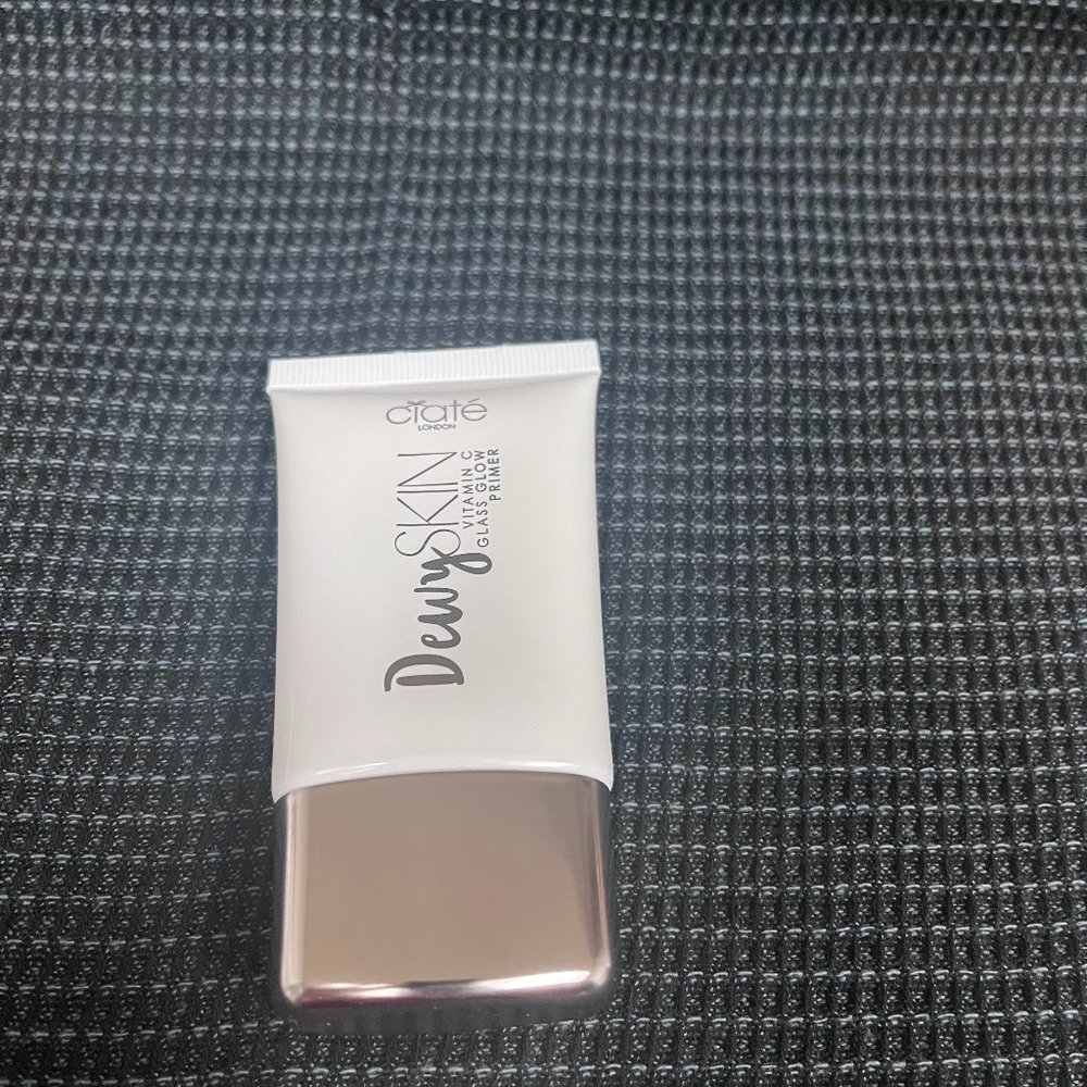 Dewy Skin Vitamin C Glass Glow Primer